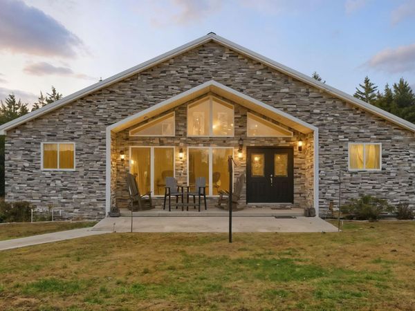 3406 S 240th Road, Louisburg, MO 65685