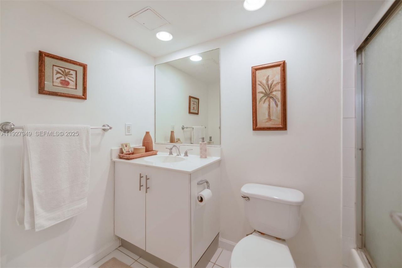 3000 S Ocean Dr, Unit 514, Hollywood, FL 33019 Photo
