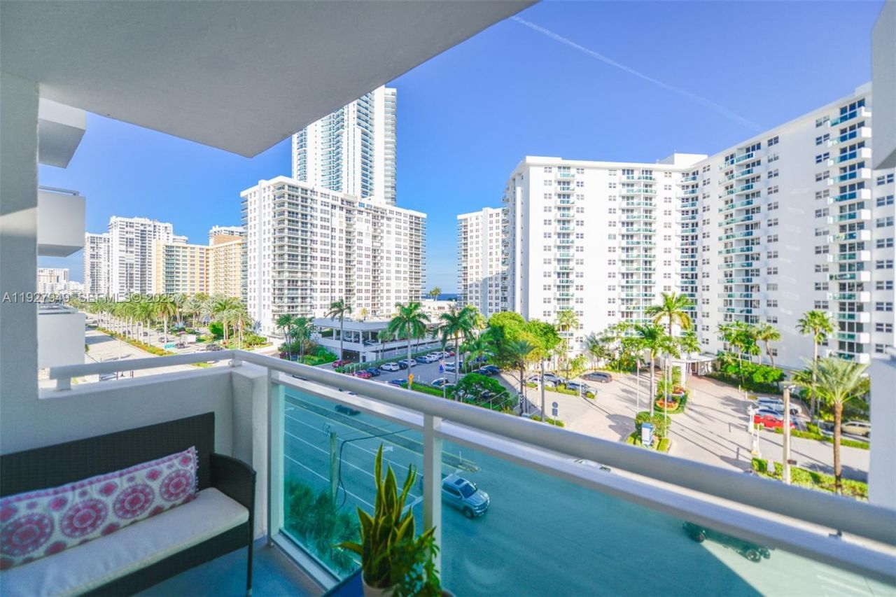 3000 S Ocean Dr, Unit 514, Hollywood, FL 33019 Photo