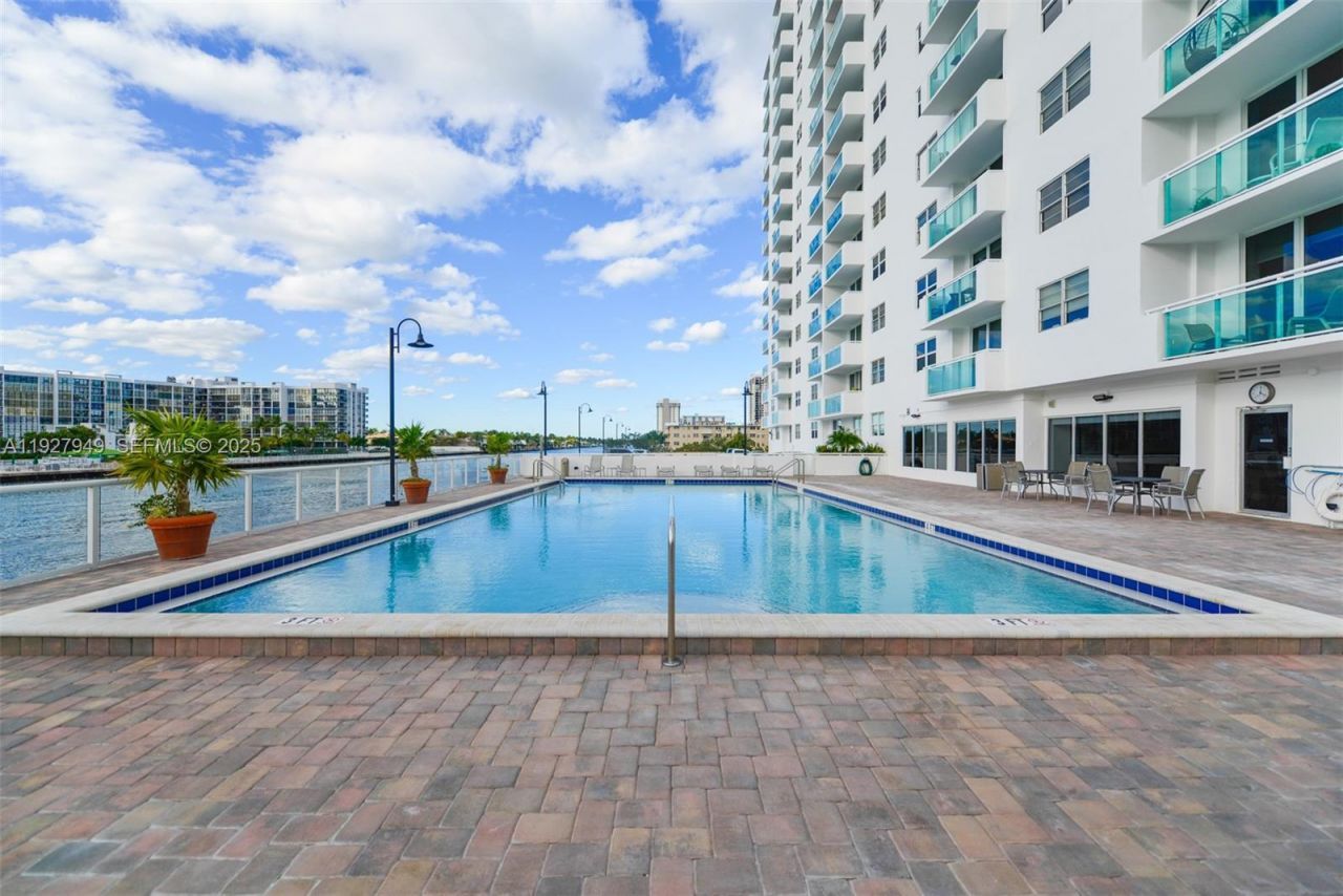 3000 S Ocean Dr, Unit 514, Hollywood, FL 33019 Photo