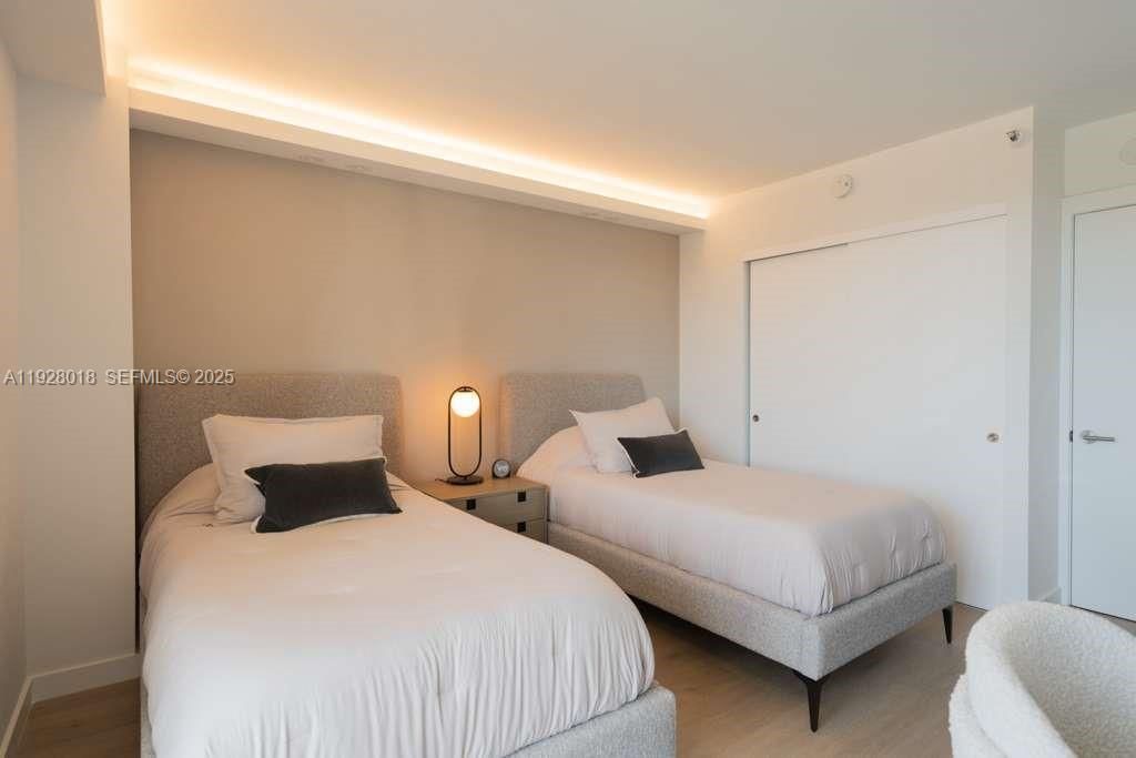 20505 E Country Club Dr, Unit 231, Aventura, FL 33180 Photo