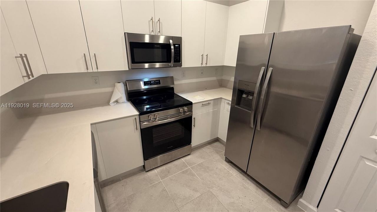 2833 SE 25th Ave, Unit 2833, Homestead, FL 33035 Photo