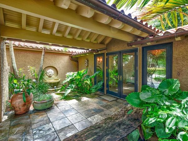 808 BRIGHTWATERS BOULEVARD NE, ST PETERSBURG, FL 33704