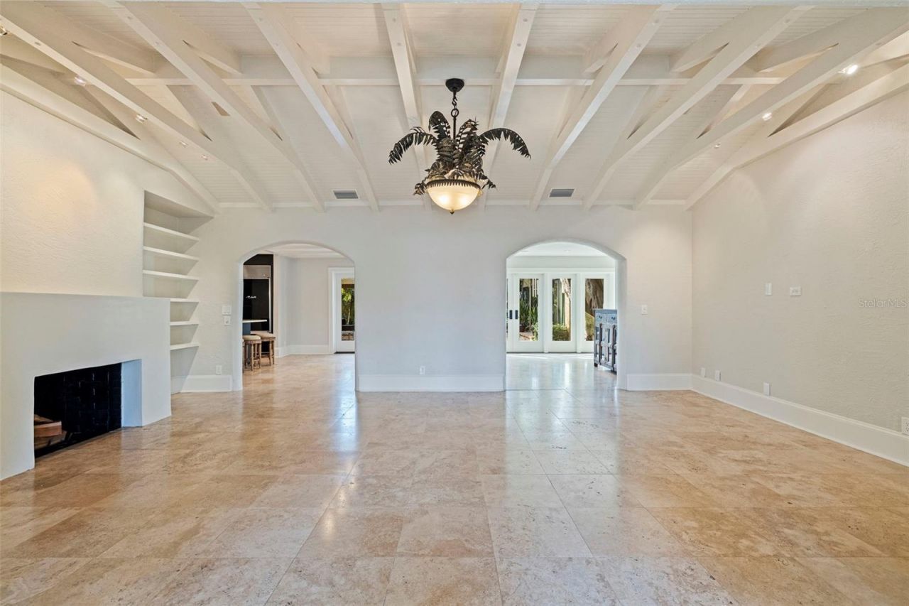 808 Brightwaters Boulevard Ne, Saint Petersburg, FL 33704 Photo