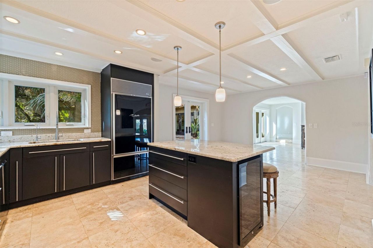 808 Brightwaters Boulevard Ne, Saint Petersburg, FL 33704 Photo