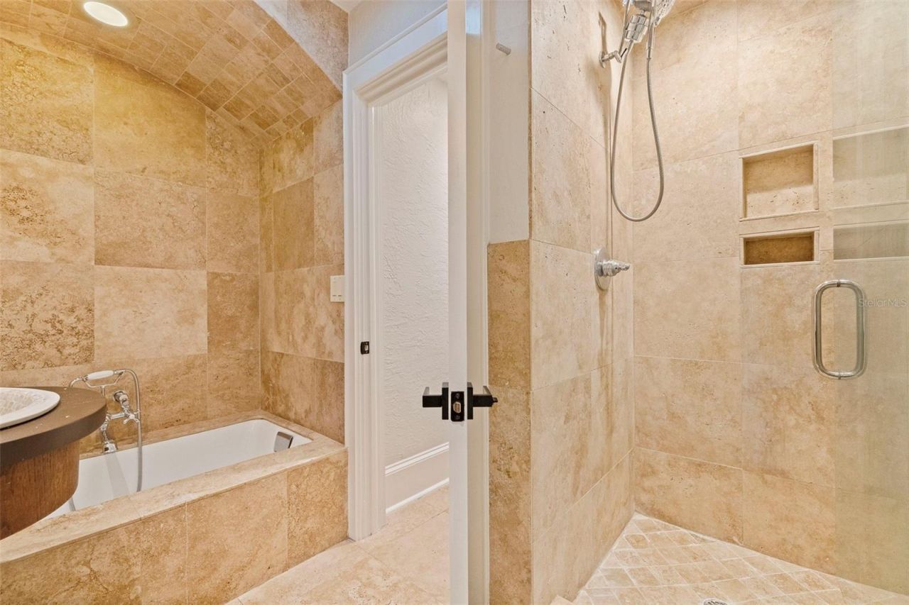 808 Brightwaters Boulevard Ne, Saint Petersburg, FL 33704 Photo