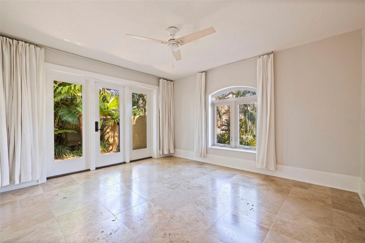 808 Brightwaters Boulevard Ne, Saint Petersburg, FL 33704 Photo