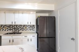 2494 Etiwan Avenue photo 4