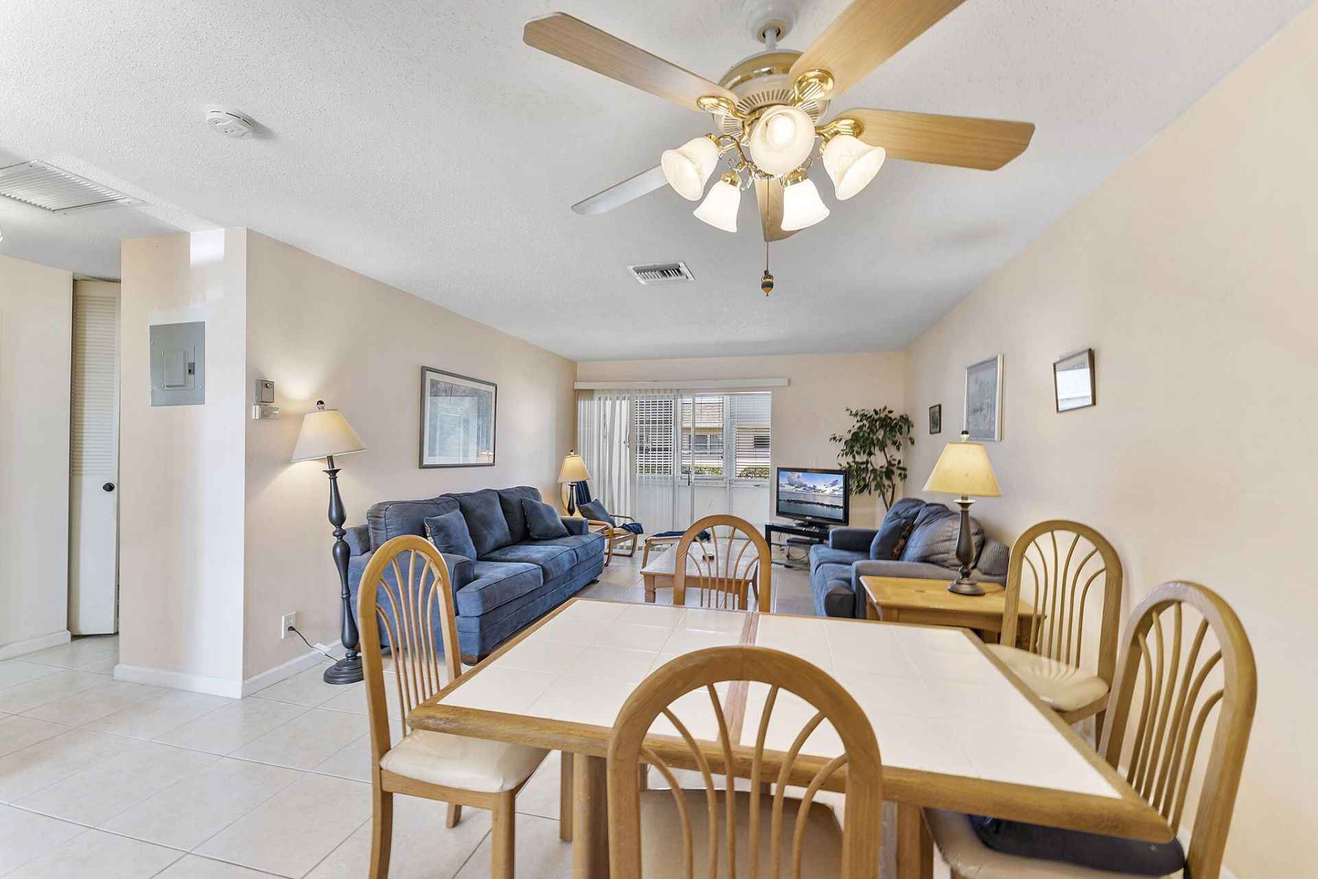 2523 Dudley Drive W, Unit H, West Palm Beach, FL 33415 Photo