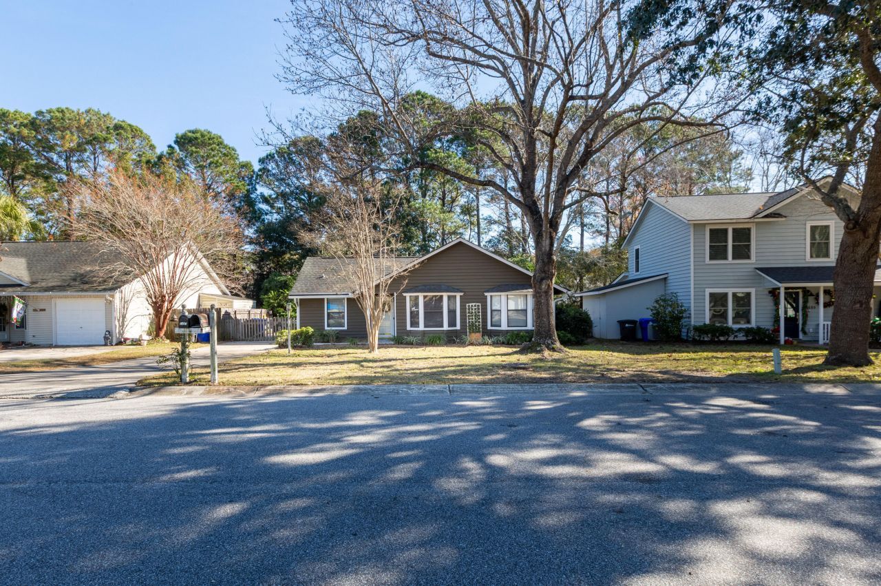 1493 E Crossing Lane Photo 5