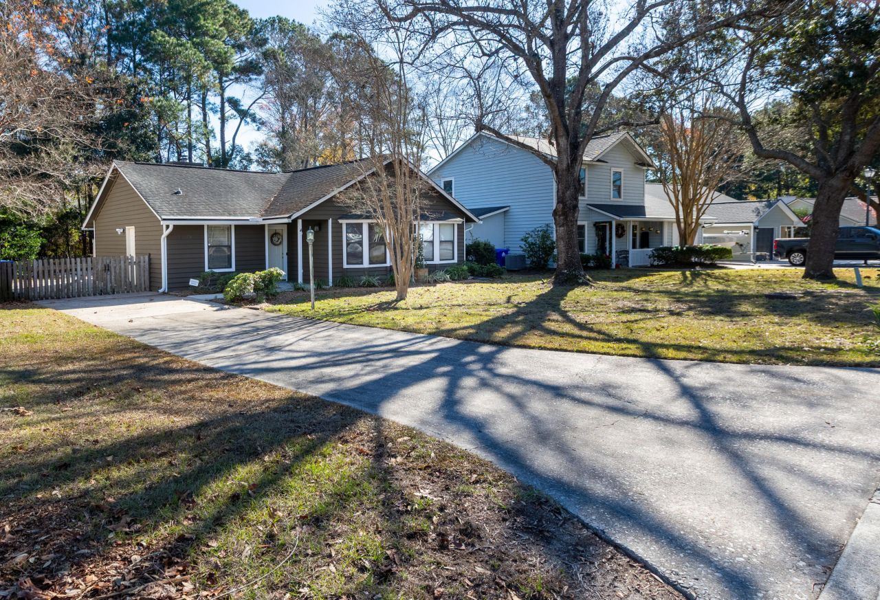 1493 E Crossing Lane Photo 6