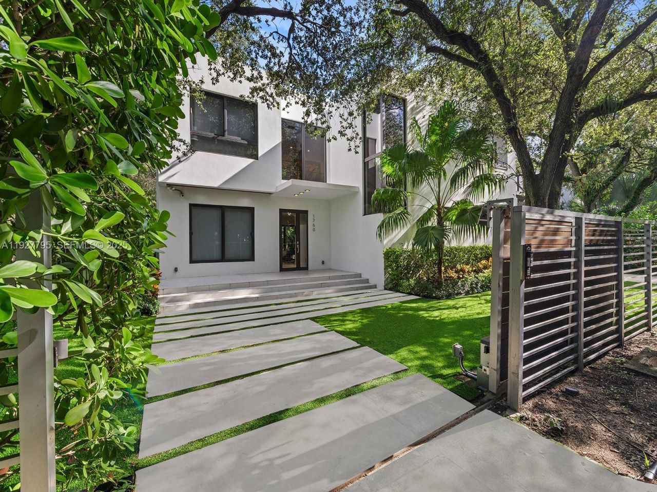 1760 Chucunantah Rd, Miami, FL 33133 Photo