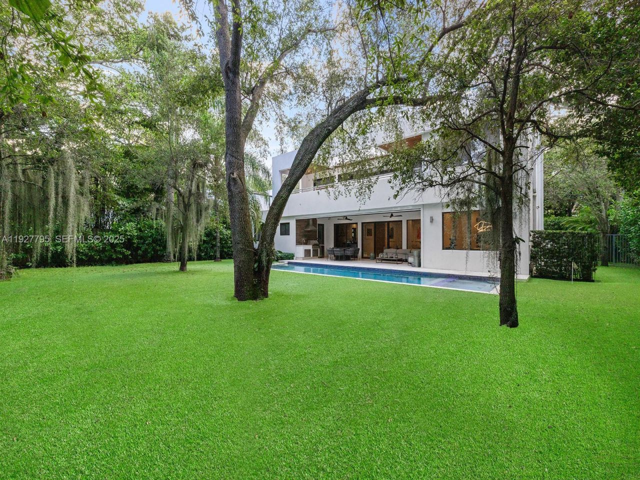 1760 Chucunantah Rd, Miami, FL 33133 Photo