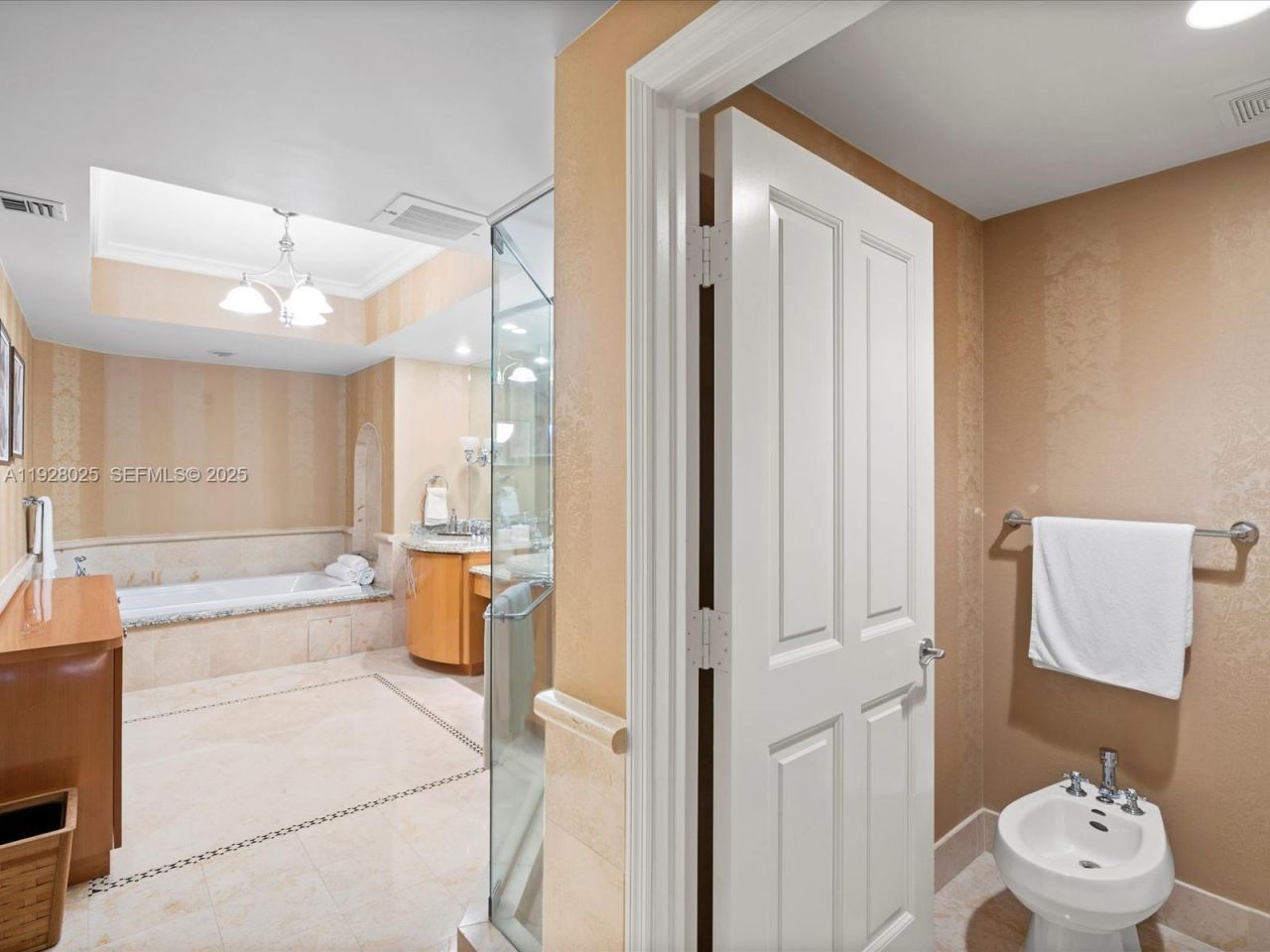 17875 Collins Ave, Unit 3303, Sunny Isles Beach, FL 33160 Photo