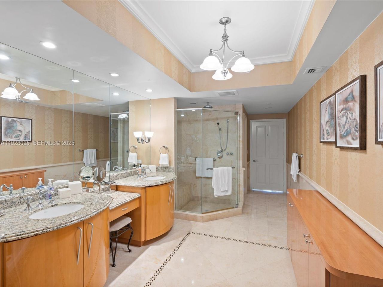 17875 Collins Ave, Unit 3303, Sunny Isles Beach, FL 33160 Photo
