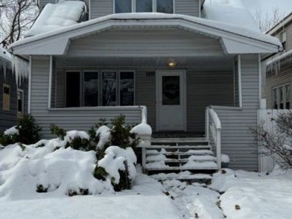 5710 N Karlov Avenue, Chicago, IL 60646