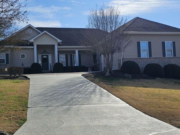 236 Ganega Tr, Vonore, TN 37885