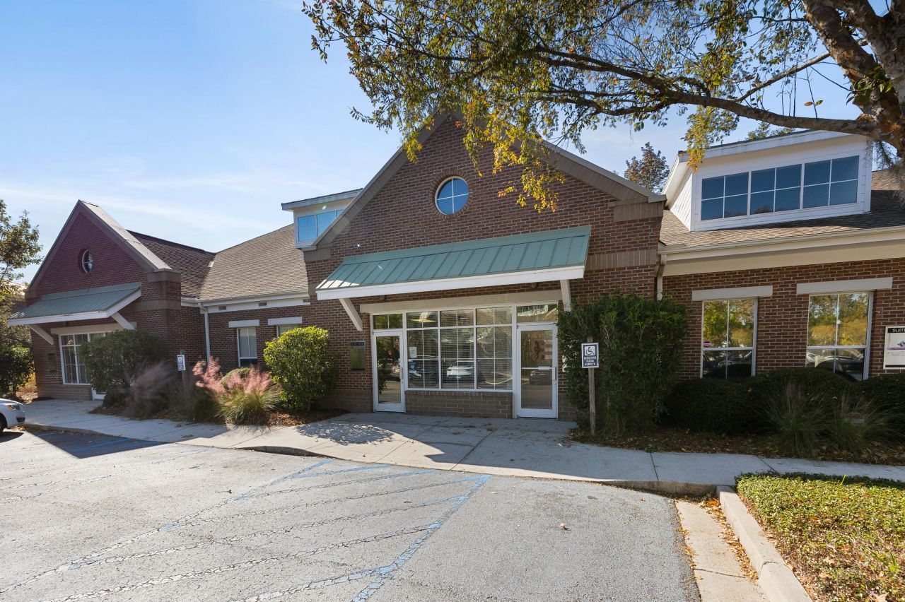 3400 Salterbeck Street Photo 12