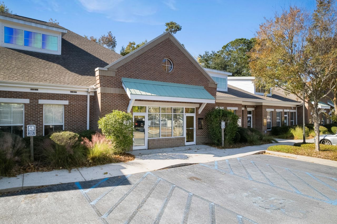 3400 Salterbeck Street Photo 16