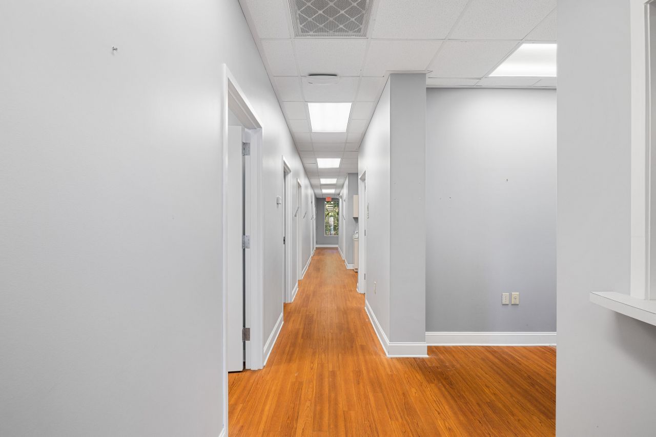 3400 Salterbeck Street Photo 9