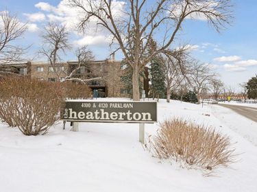 4120 Parklawn Avenue, Unit 228, Edina, MN 55435