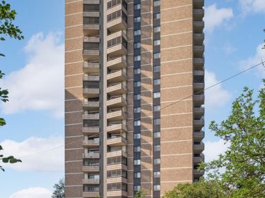 400 Groveland Avenue, Unit 413, Minneapolis, MN 55403