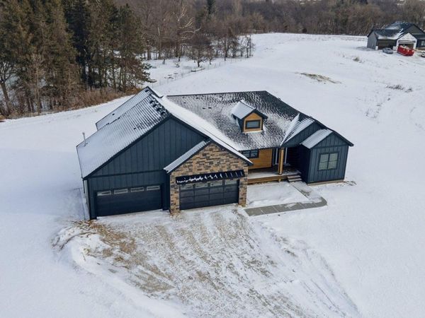 906 Acorn Court, Kinnickinnic Twp, WI 54016