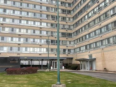 8900 E Jefferson Avenue, Detroit, MI 48214