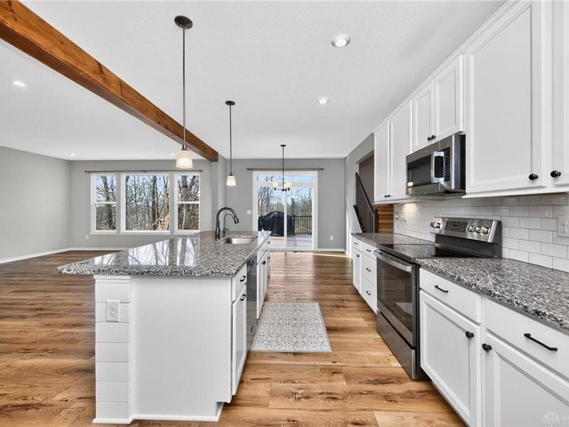 1667 Ardennes Oak Drive, Bellbrook, OH 45305 Photo 24