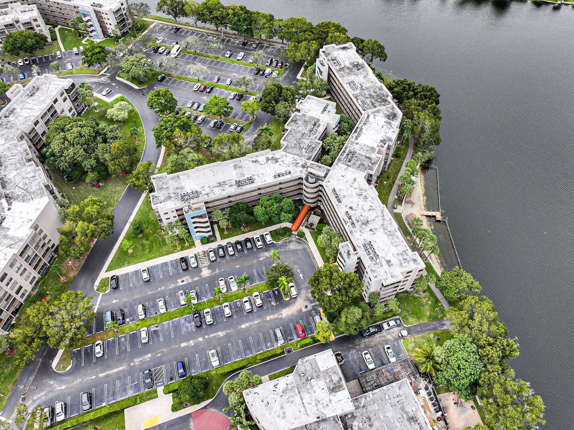 1100 Colony Point Circle Circle, Unit 415, Pembroke Pines, FL 33026 Photo