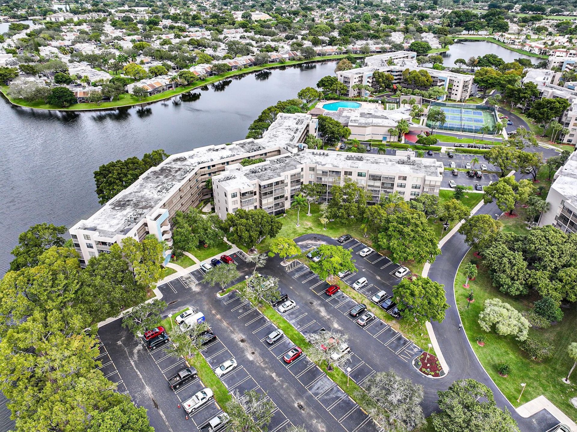 1100 Colony Point Circle Circle, Unit 415, Pembroke Pines, FL 33026 Photo