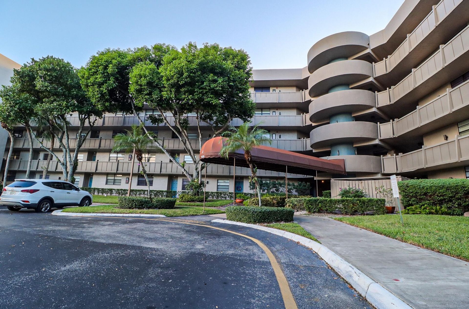 1100 Colony Point Circle Circle, Unit 415, Pembroke Pines, FL 33026 Photo