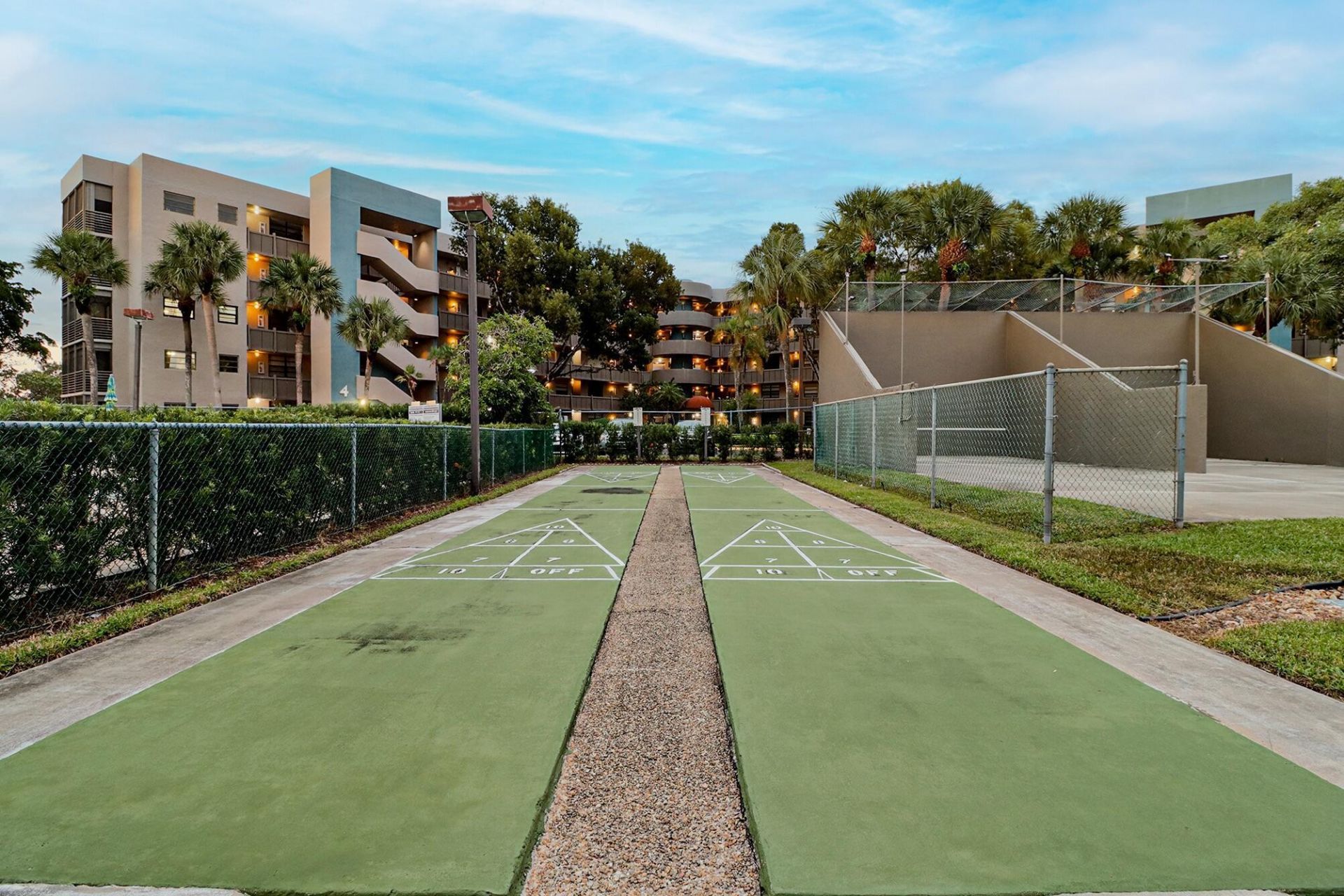 1100 Colony Point Circle Circle, Unit 415, Pembroke Pines, FL 33026 Photo