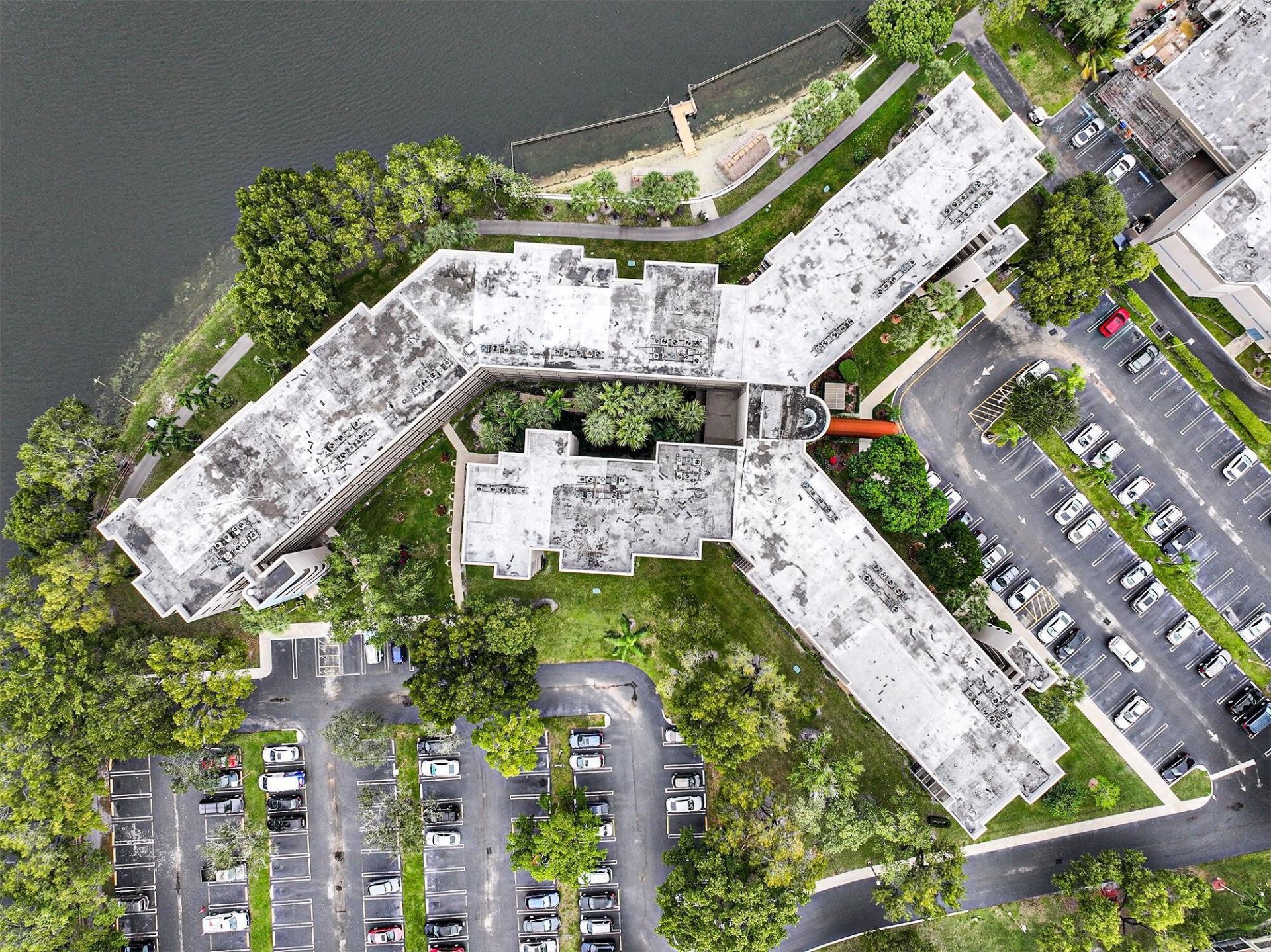 1100 Colony Point Circle Circle, Unit 415, Pembroke Pines, FL 33026 Photo