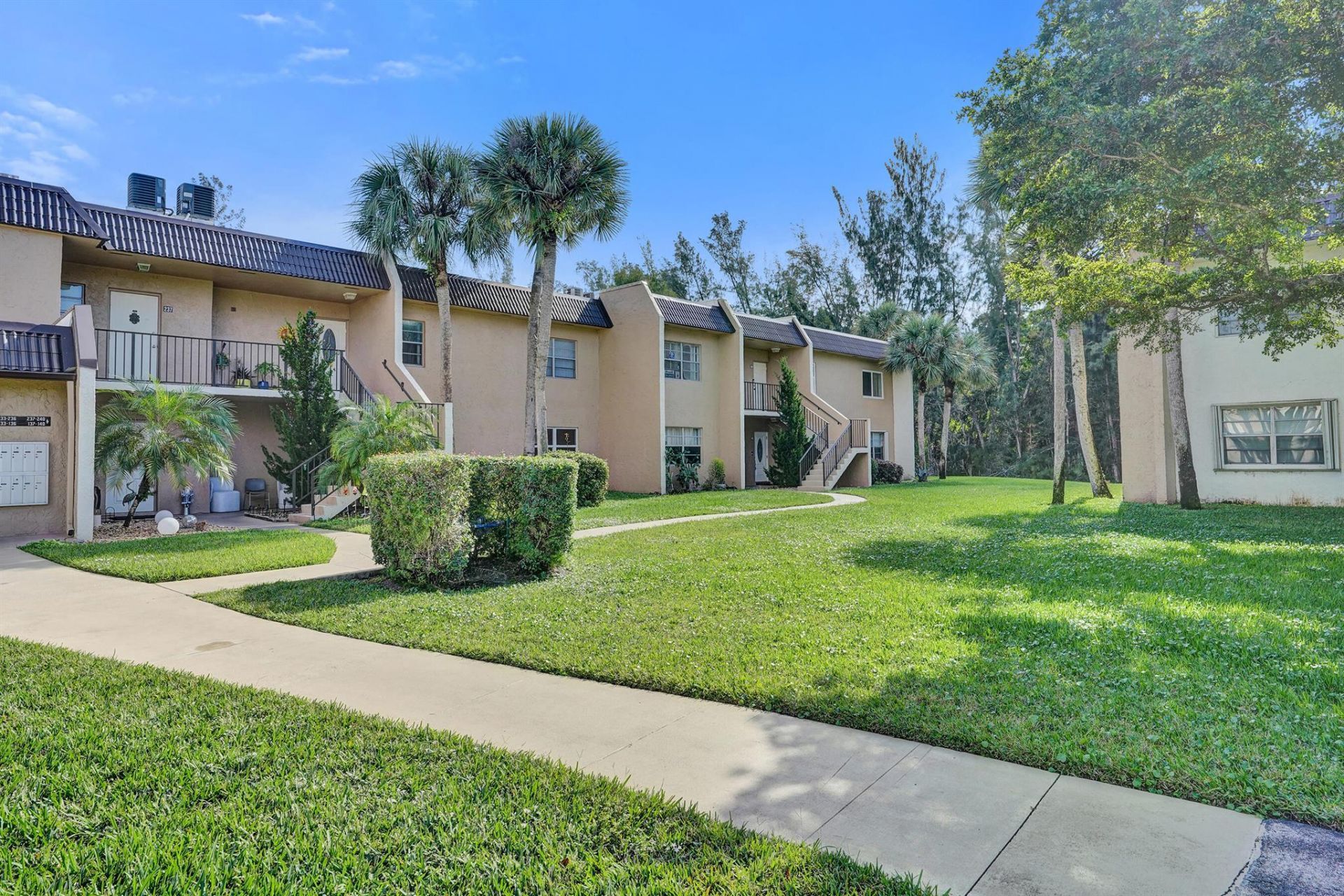 140 Lake Meryl Drive, Unit 140, West Palm Beach, FL 33411 Photo