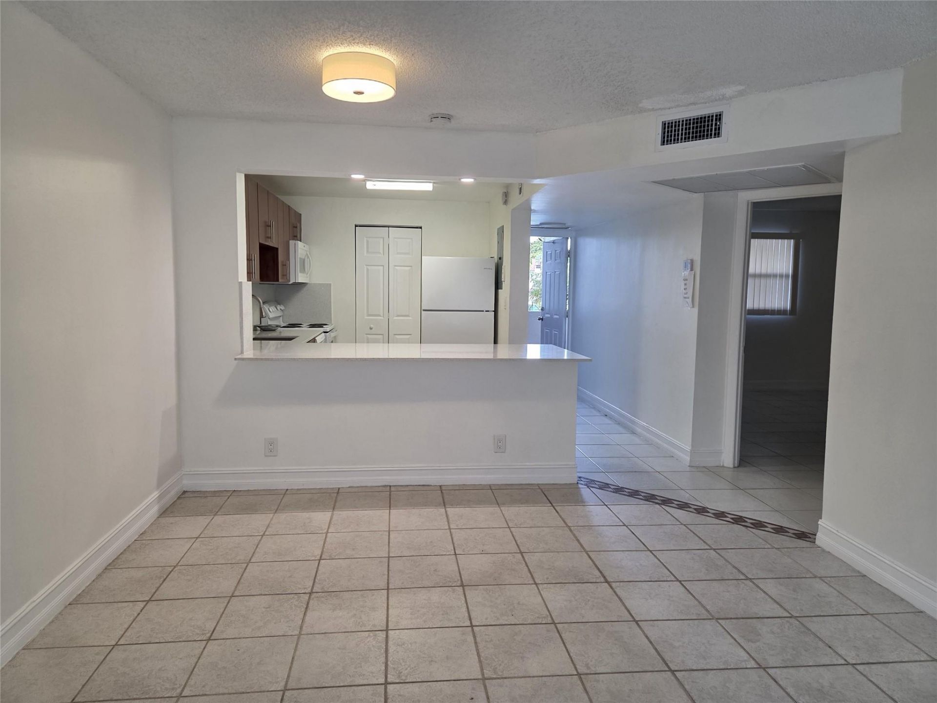 8040 N Colony Circle, Unit 105, Tamarac, FL 33321 Photo