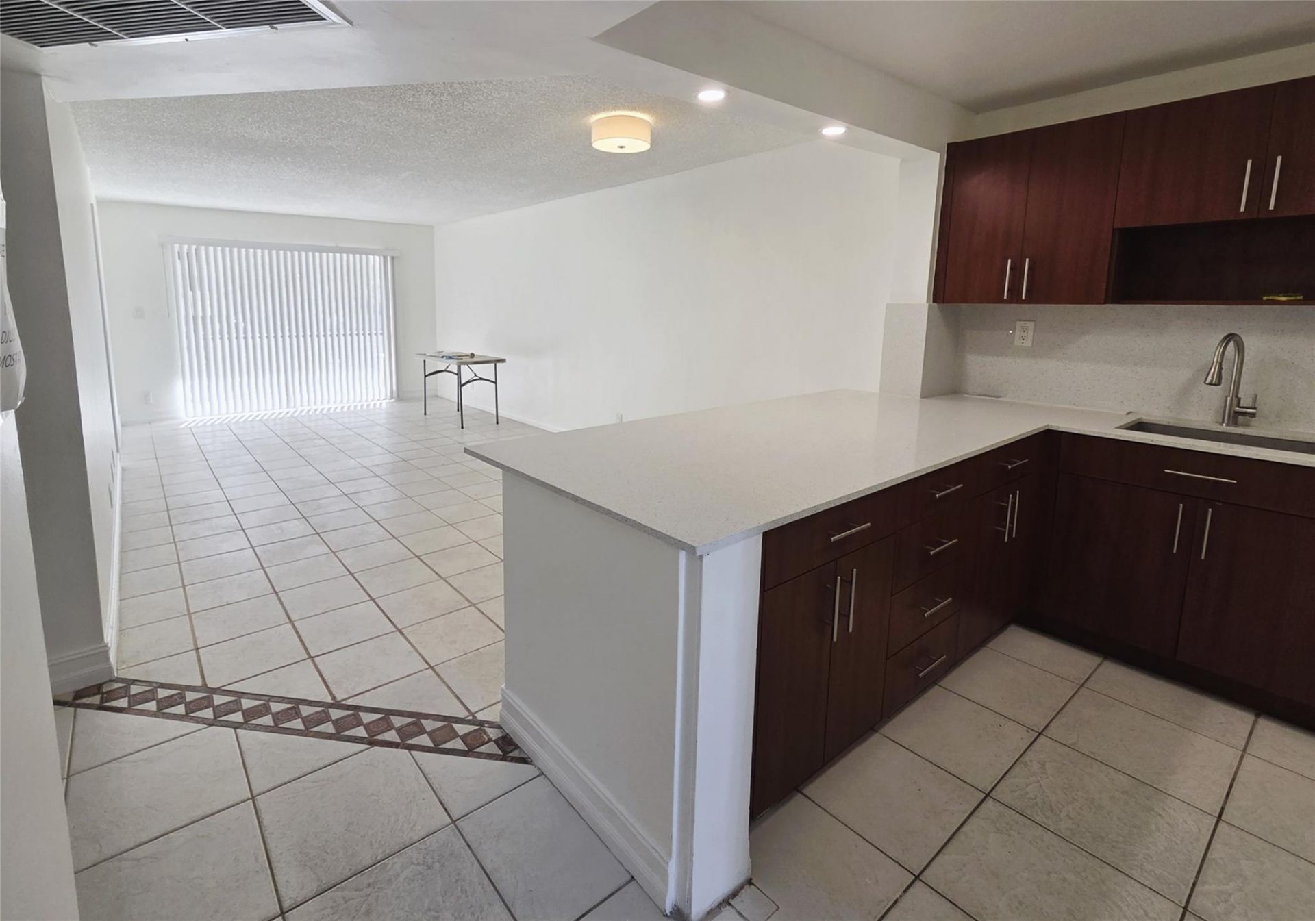 8040 N Colony Circle, Unit 105, Tamarac, FL 33321 Photo