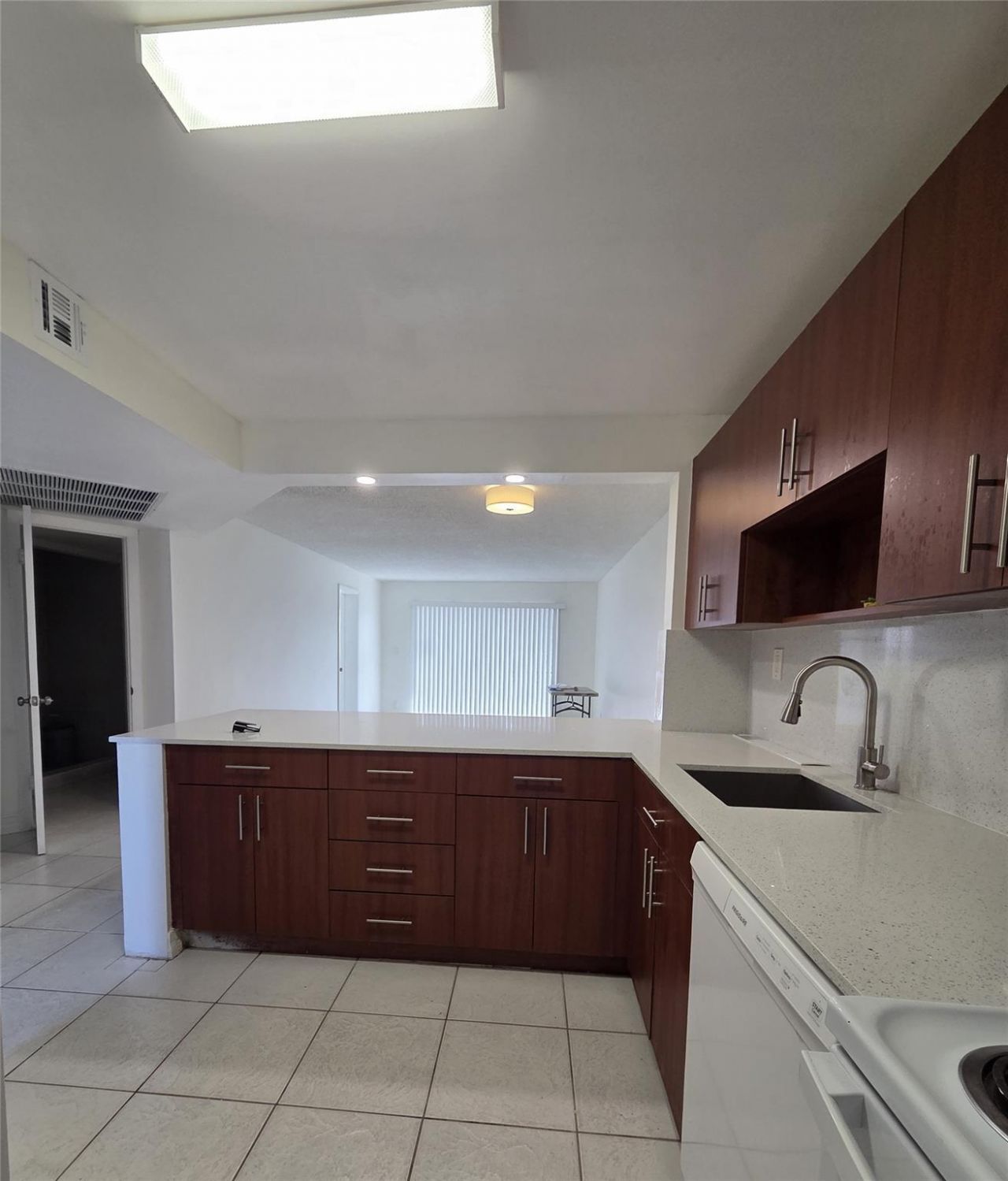 8040 N Colony Circle, Unit 105, Tamarac, FL 33321 Photo