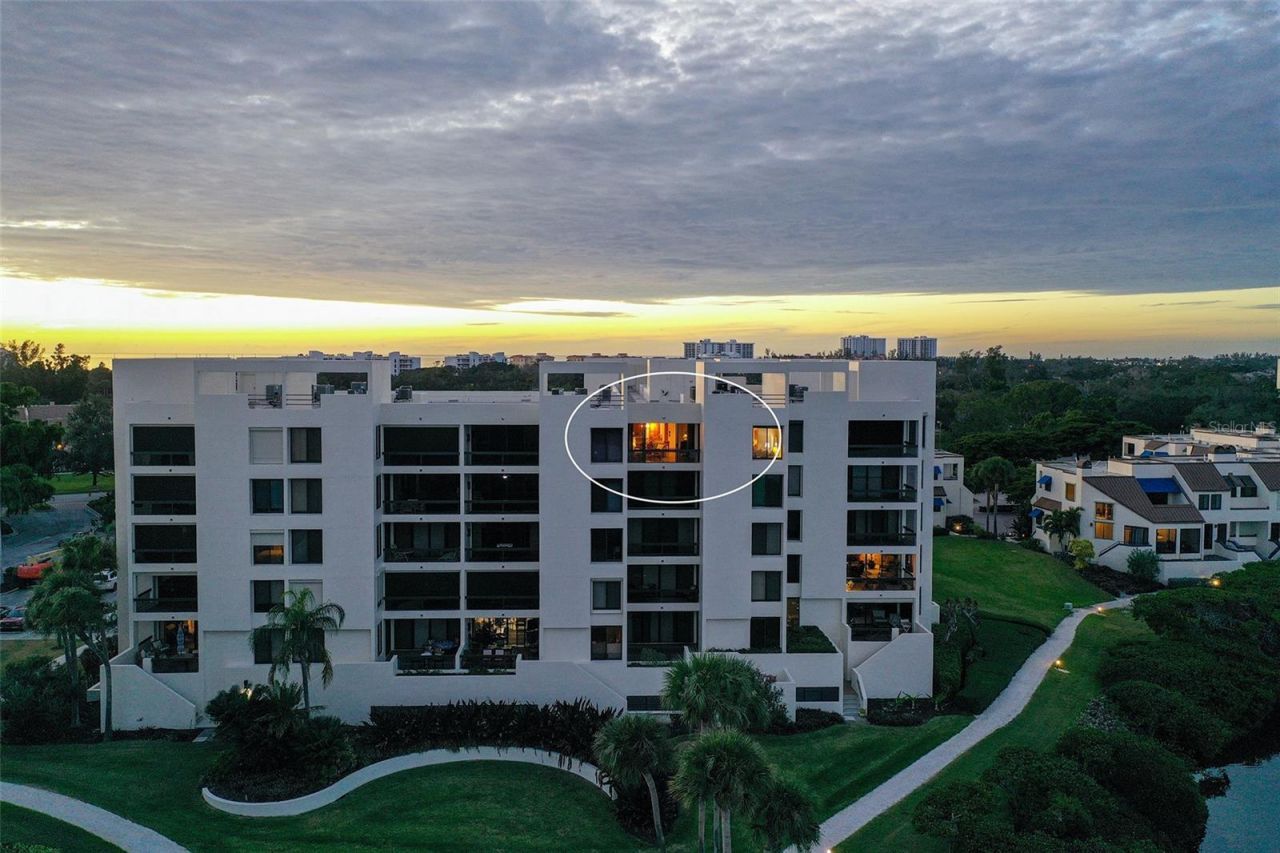 1932 Harbourside Drive, Unit 254, Longboat Key, FL 34228 Photo