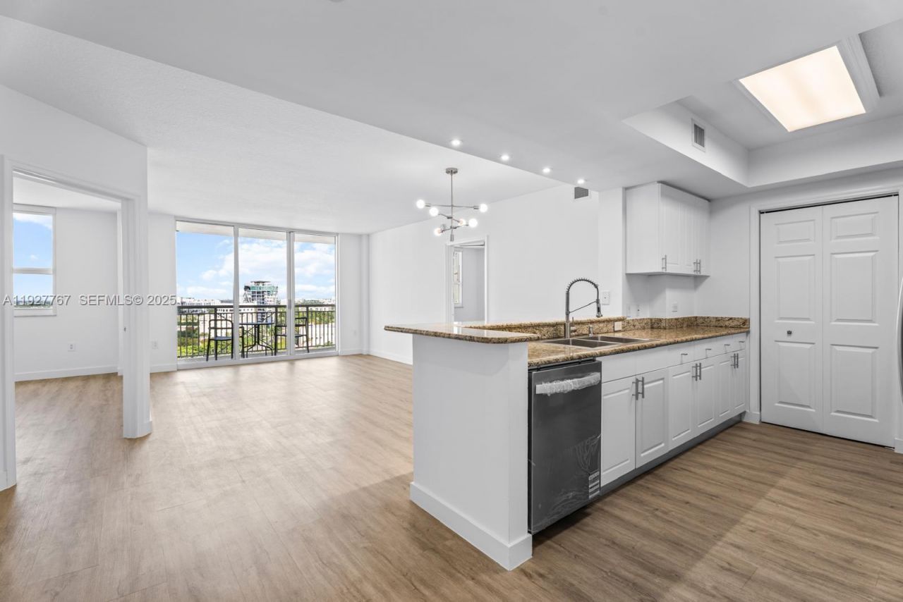 19501 W Country Club Dr, Unit 1710, Aventura, FL 33180 Photo