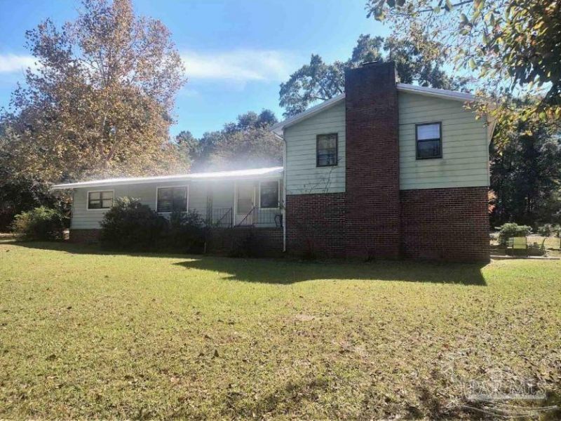 181 W State Line Rd, Century, FL 32535 Main Photo