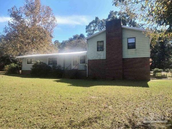 181 W State Line Rd, Century, FL 32535