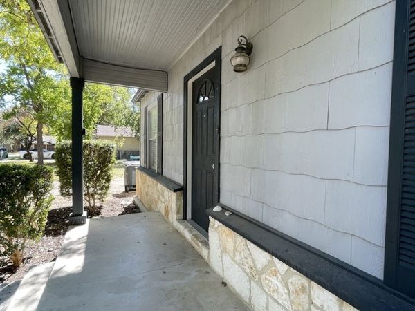 935 ALLEN AVE, New Braunfels, TX 78130