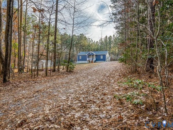 9419 Holdsworth Road, Disputanta, VA 23842