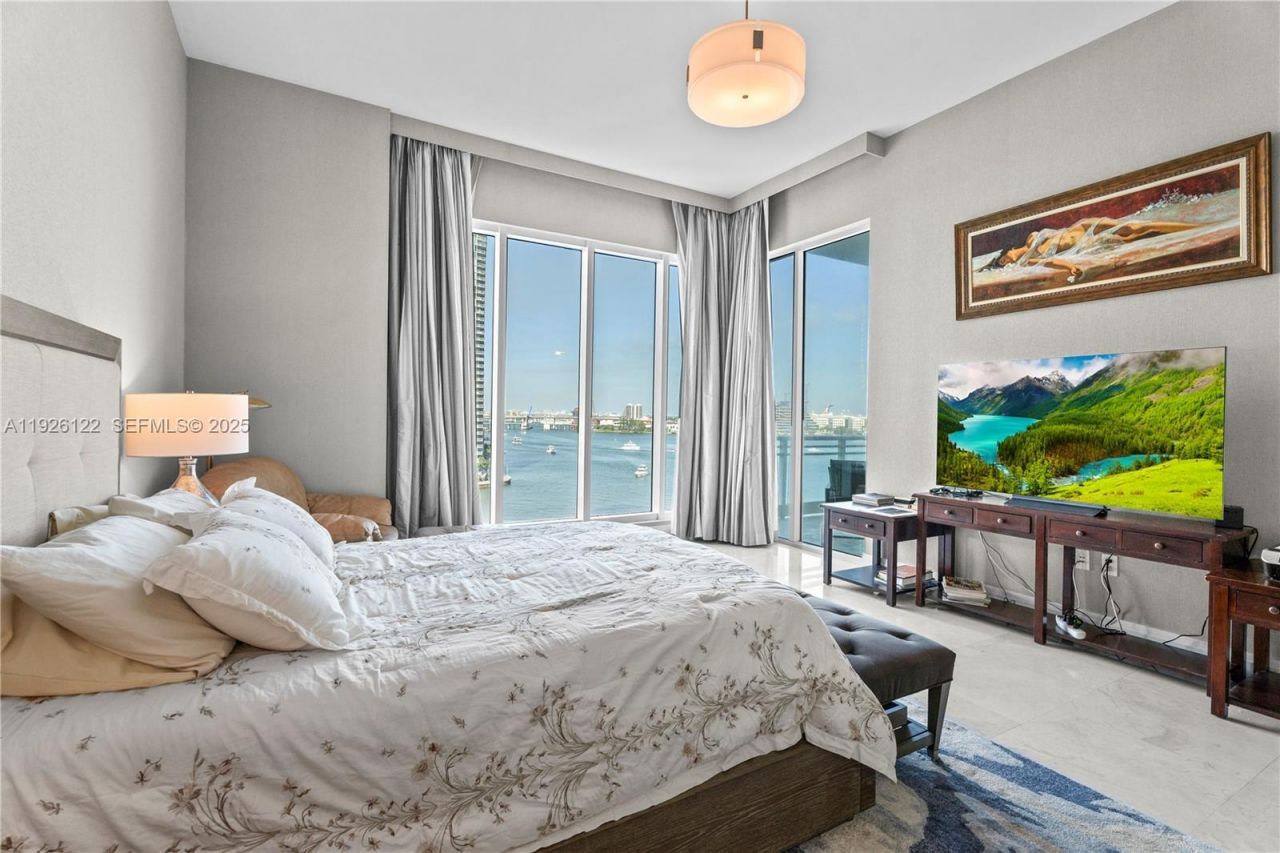 900 Brickell Key Blvd, Unit 803, Miami, FL 33131 Photo