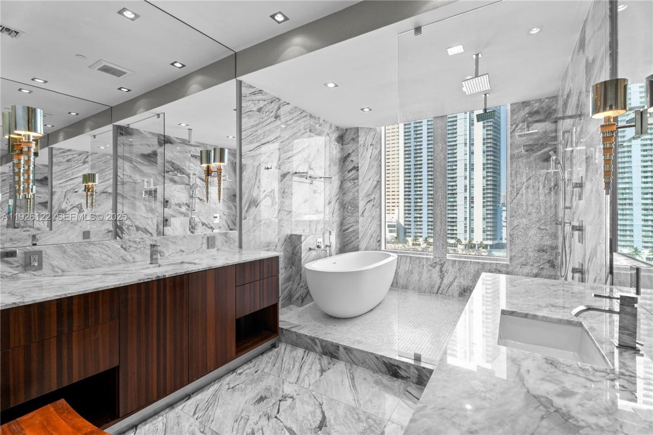 900 Brickell Key Blvd, Unit 803, Miami, FL 33131 Photo