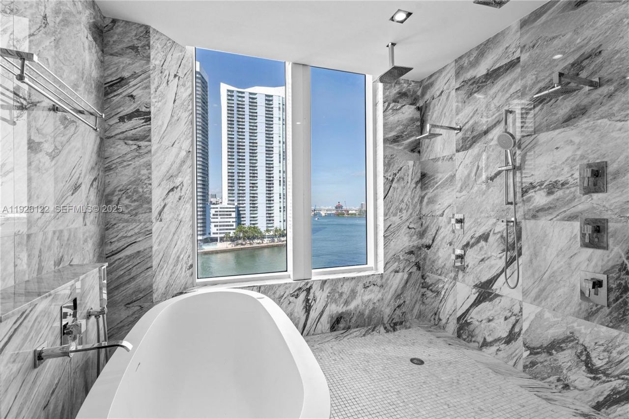 900 Brickell Key Blvd, Unit 803, Miami, FL 33131 Photo