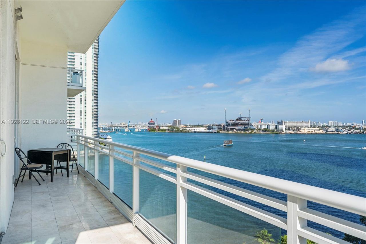 900 Brickell Key Blvd, Unit 803, Miami, FL 33131 Photo