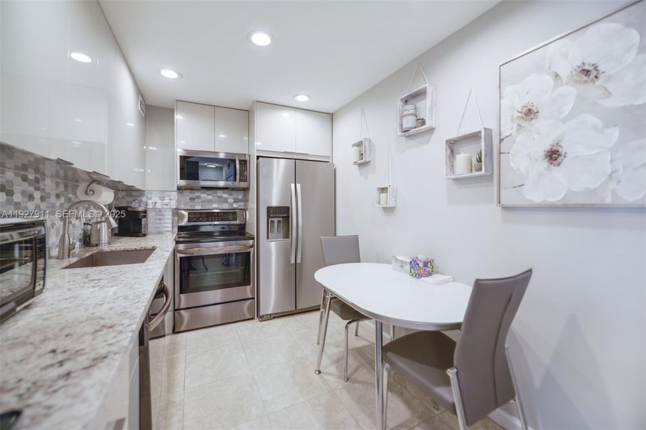 1950 S Ocean Dr, Unit 20D, Hallandale Beach, FL 33009 Photo