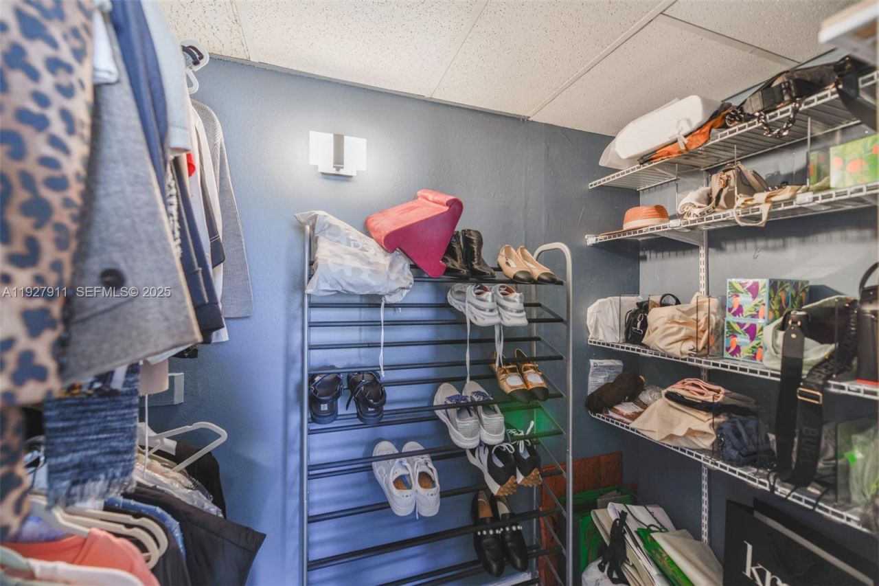 1950 S Ocean Dr, Unit 20D, Hallandale Beach, FL 33009 Photo